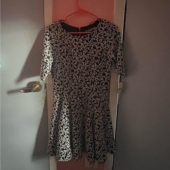 Danny & Nicole Dresses & Skirts - Danny and Nicole short sleeve dress